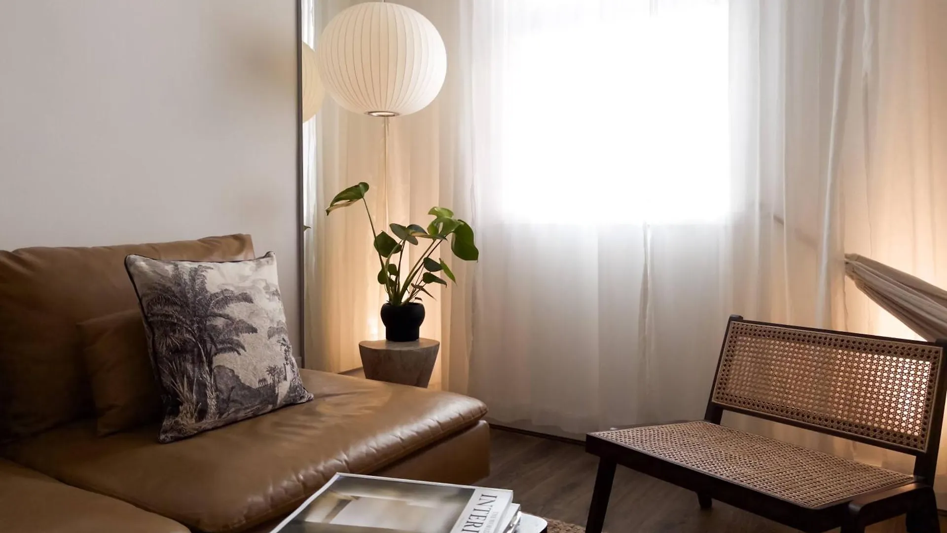 Tranquil Oasis W 100Inch Cinema & Hammock, By The Design Traveller Apartment London 0*,  United Kingdom