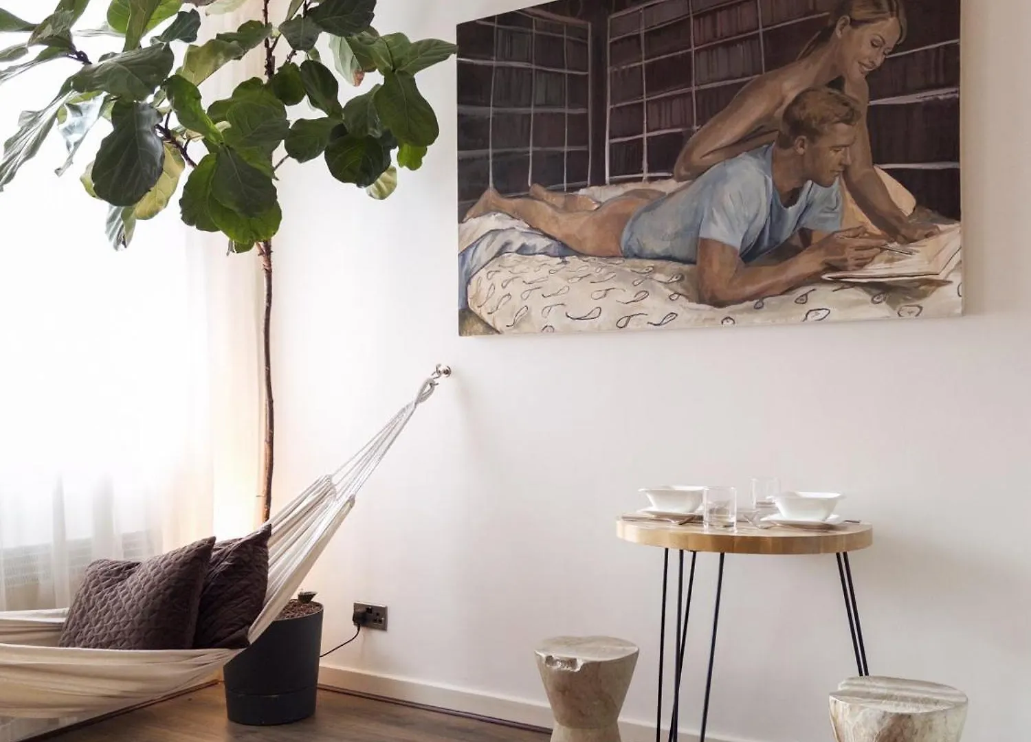 Tranquil Oasis W 100Inch Cinema & Hammock, By The Design Traveller Apartment London